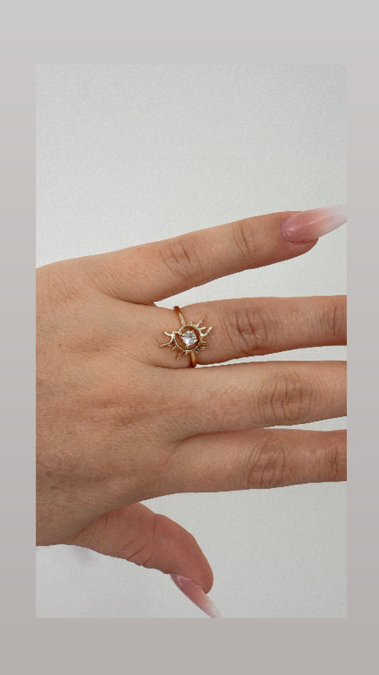 anillo sol brillante en oro laminado 14k