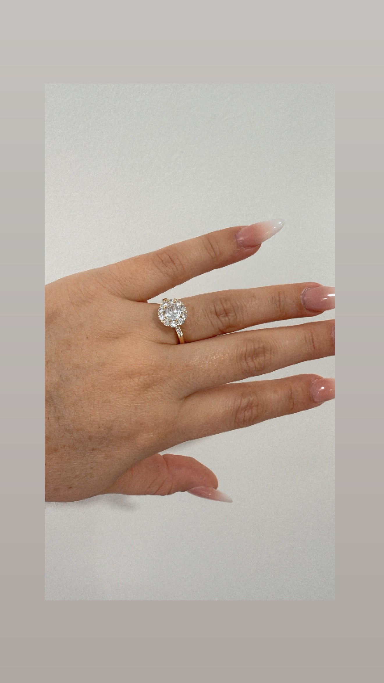 anillo reina de cristal