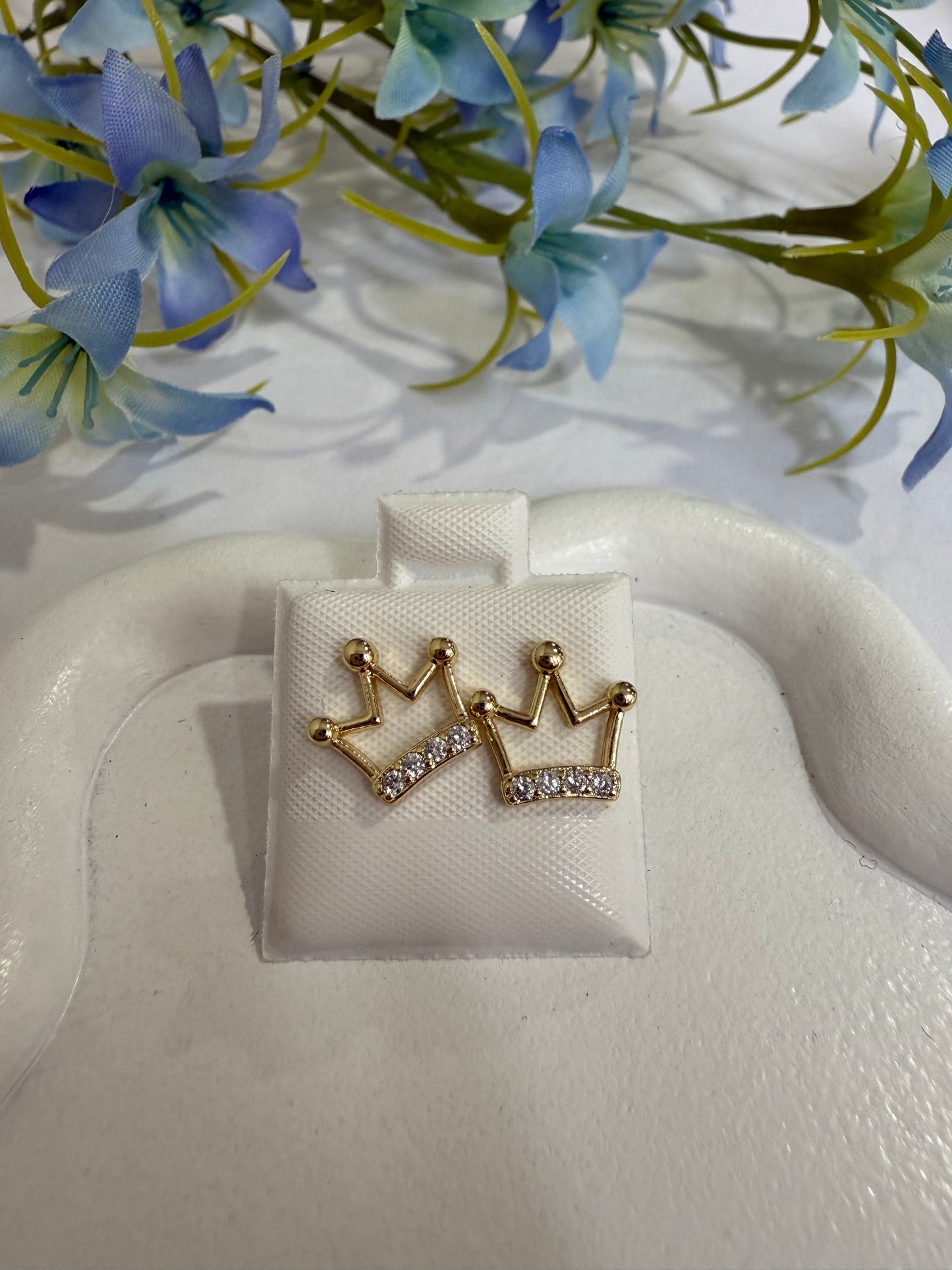 Aretes Crown Queen