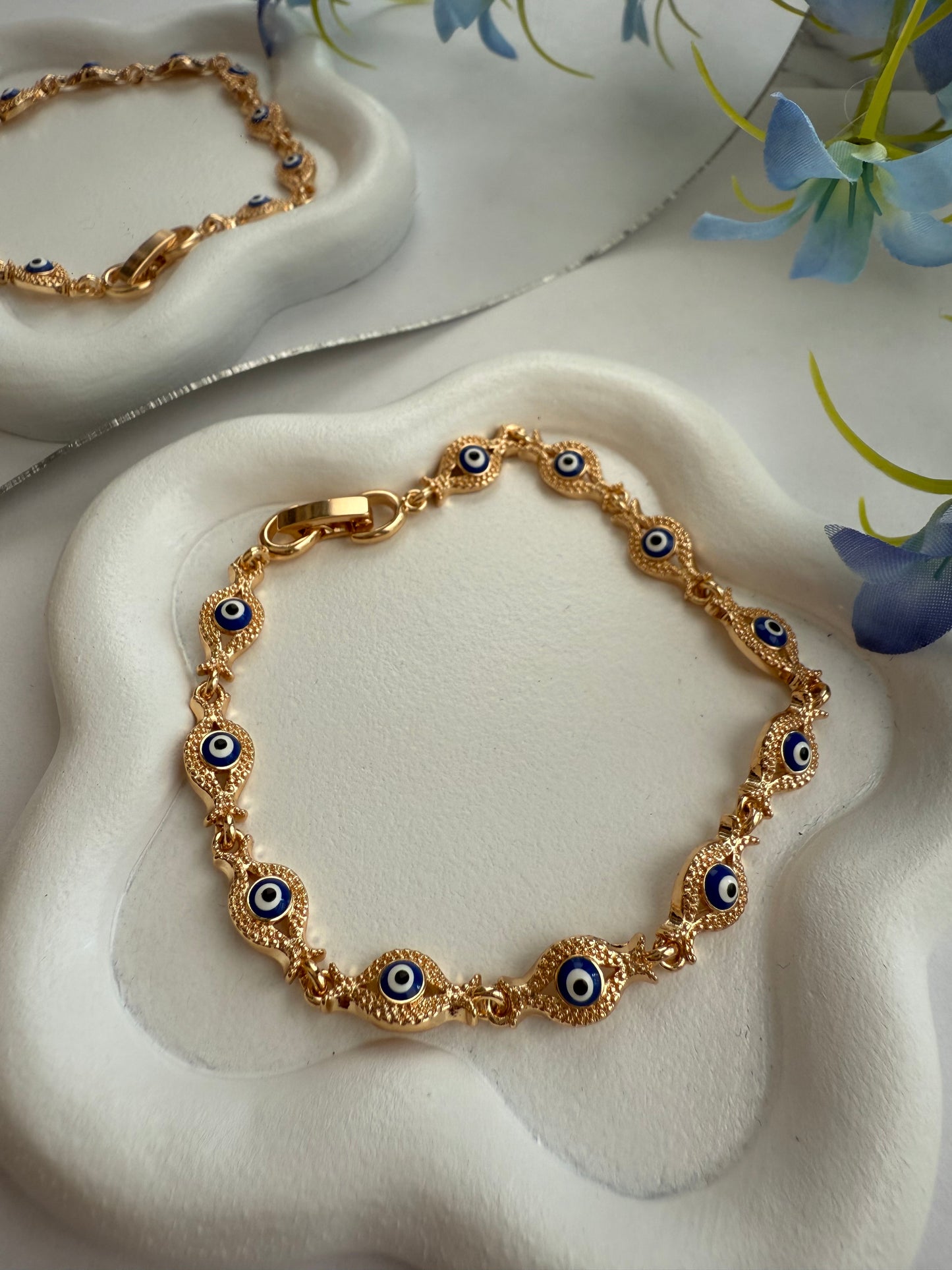 Pulsera Azul de Ojitos Vintage – Estilo clásico con poder