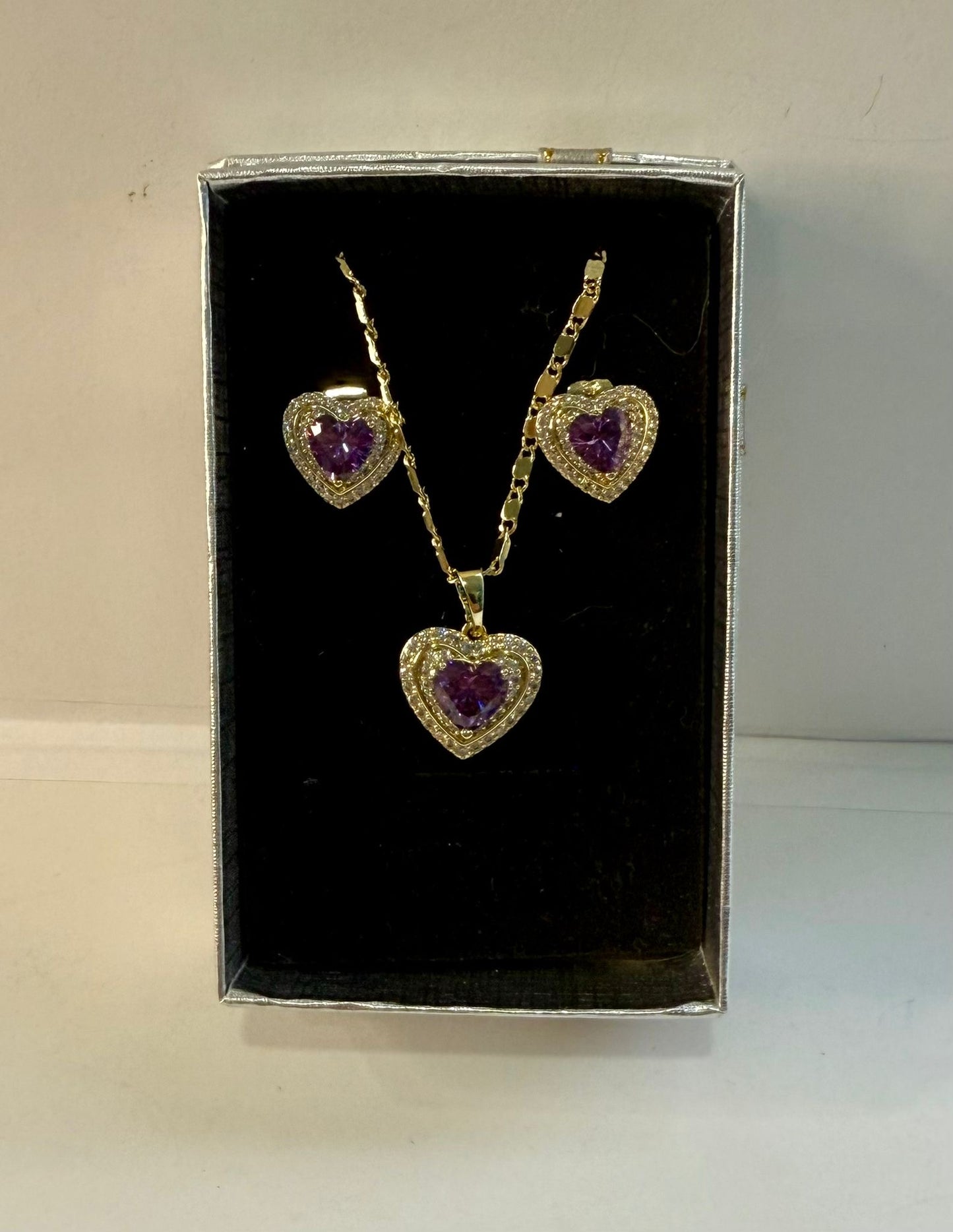 Set Corazón Ametista – Collar y Aretes en Oro Laminado 14k