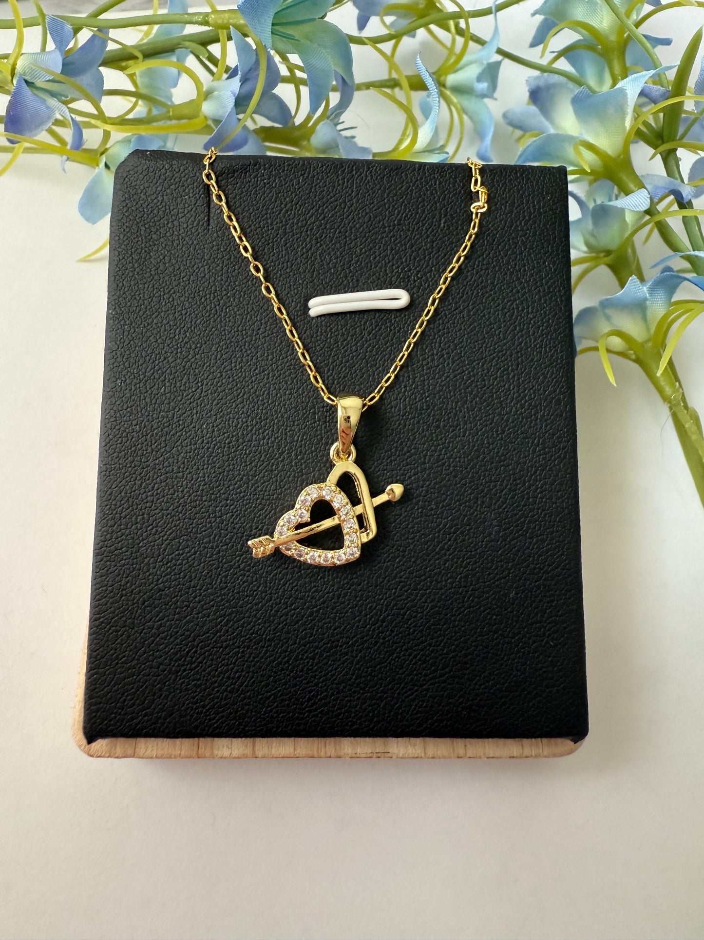 Collar Amor Flechado –  Laminado 14k